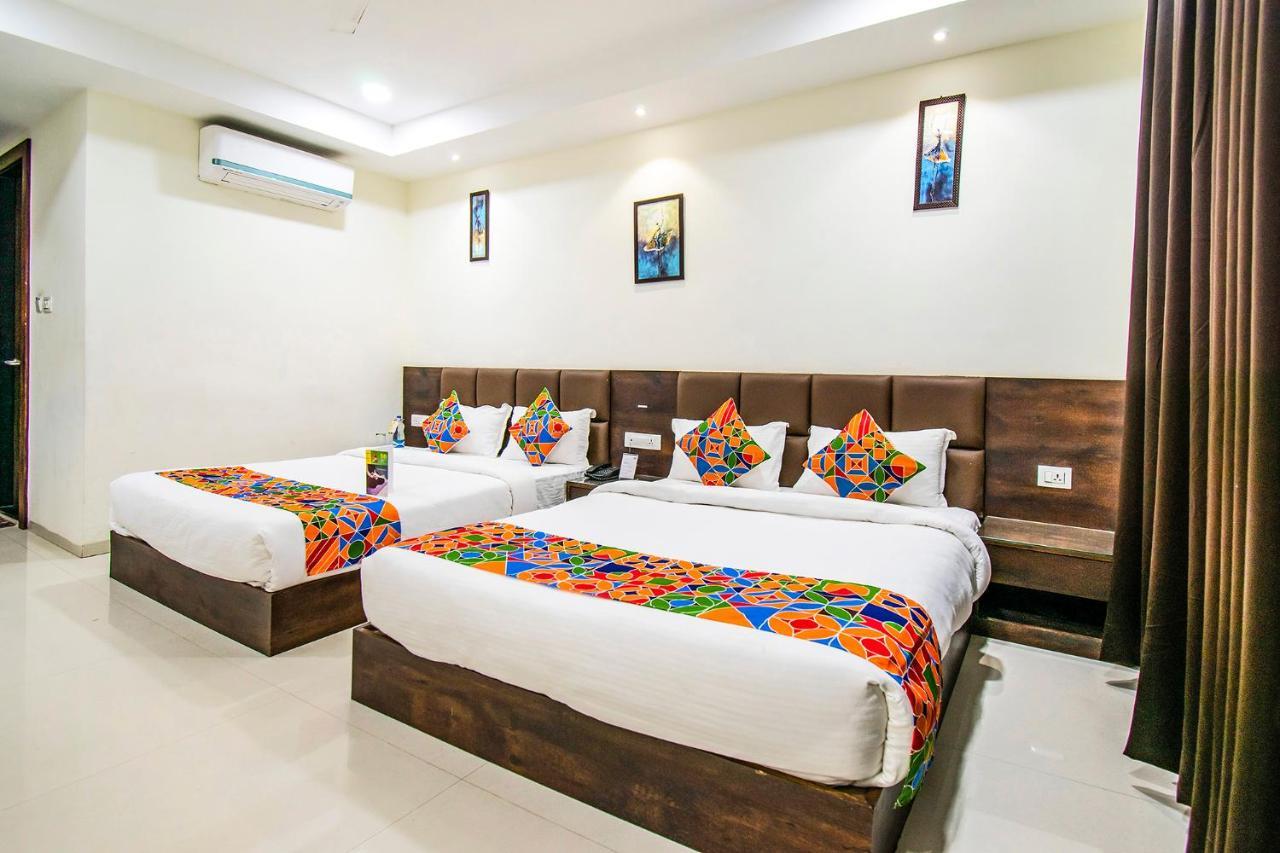 Fabhotel Amrit Greens Indore Airport Exteriör bild