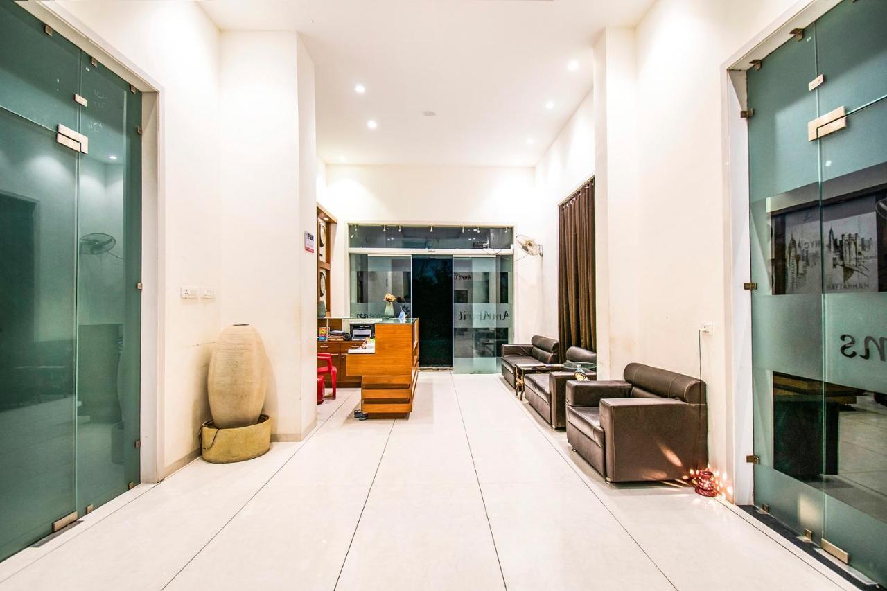 Fabhotel Amrit Greens Indore Airport Exteriör bild