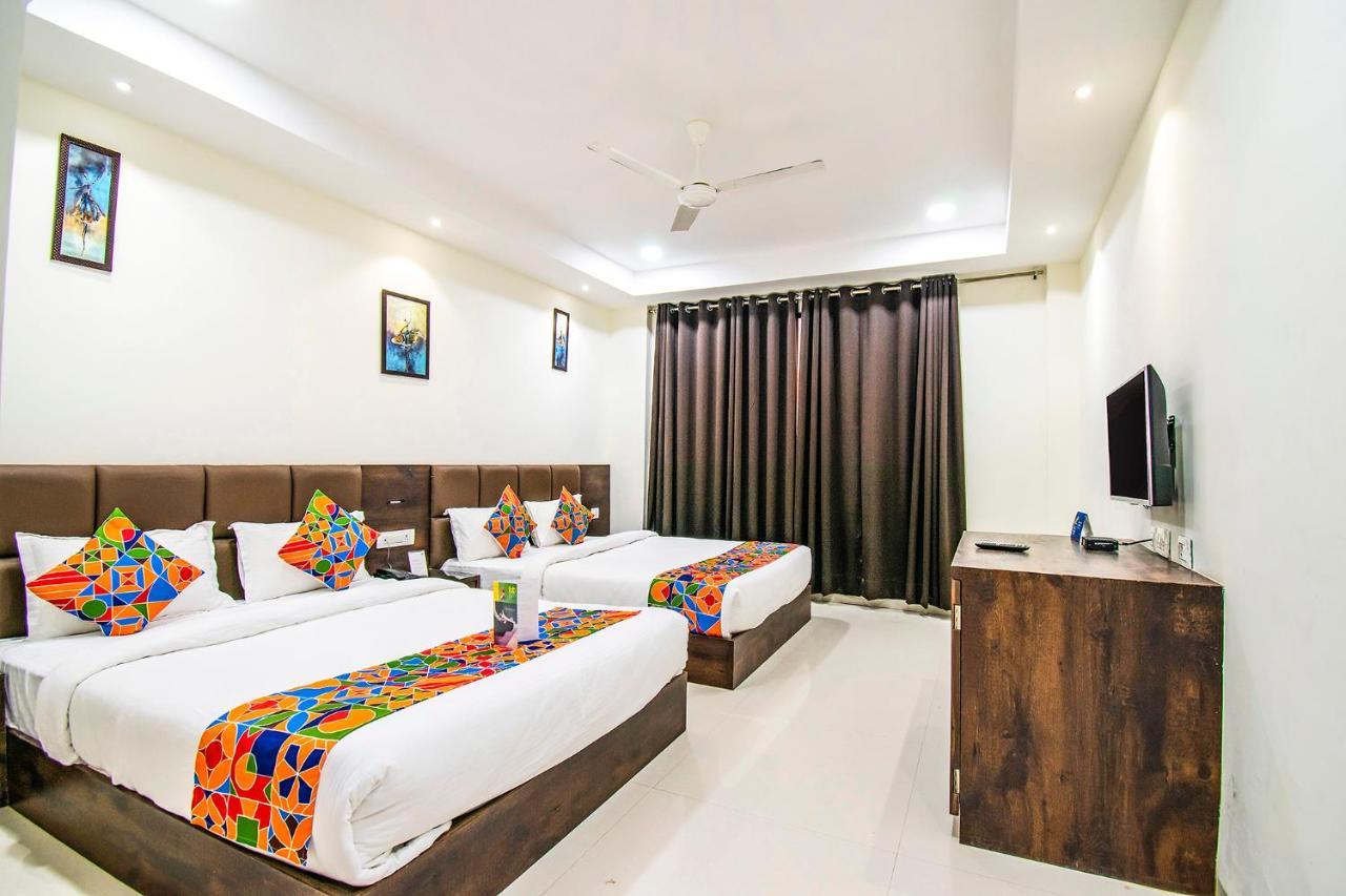 Fabhotel Amrit Greens Indore Airport Exteriör bild